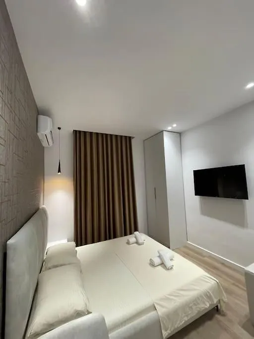 Studio Apt. 98/303 Near City Center Тирана Апартаменты